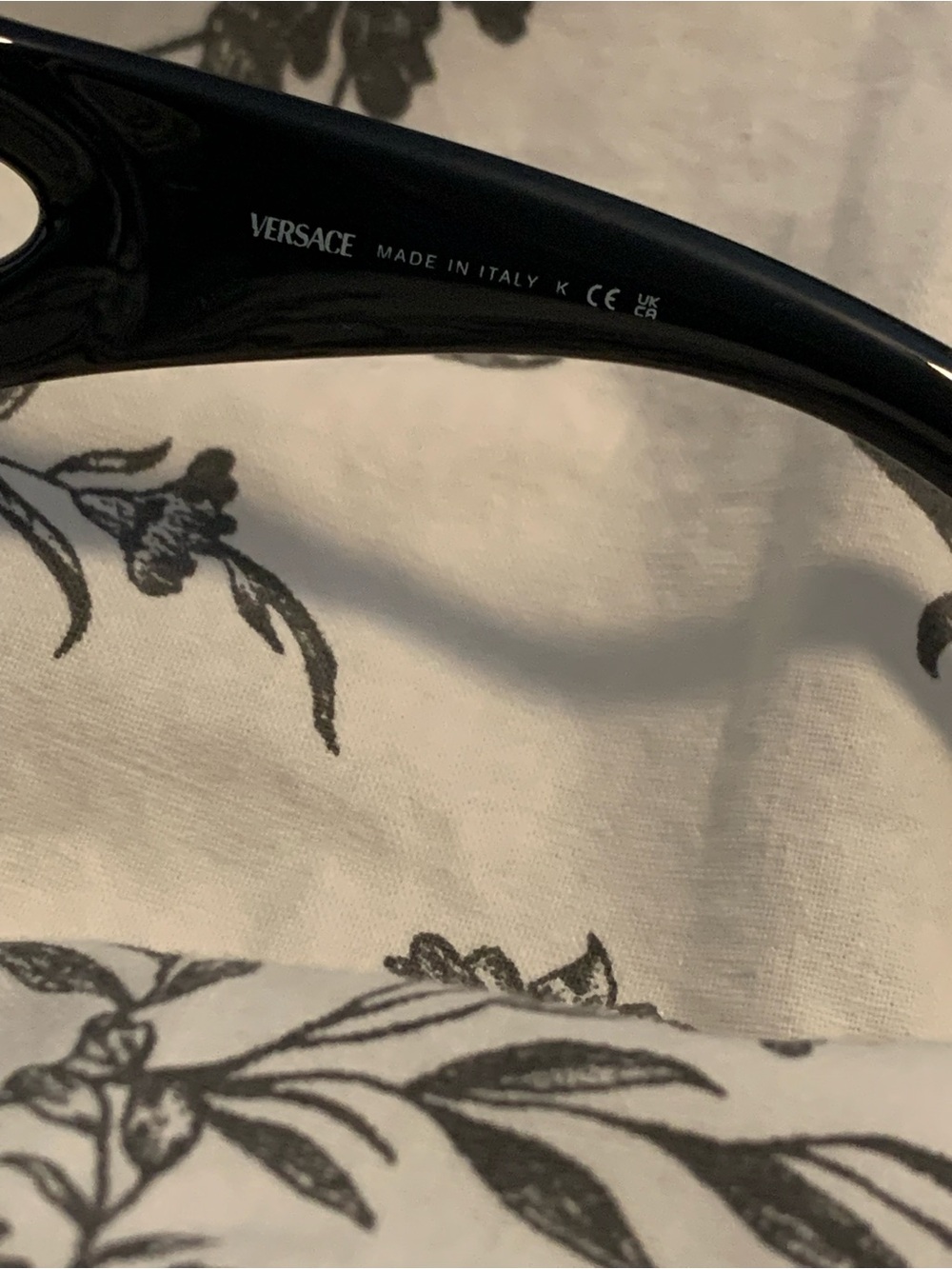 Versace Black Cat-Eye Sunglasses with Gradient Lenses - Picture 4 of 7